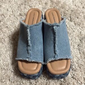Lucky wedge rare blue denim size 8
